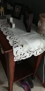 Saro Lifestyle Table Runner With Embroidered Cupid Design, Ivory, 15" x 54" : Target