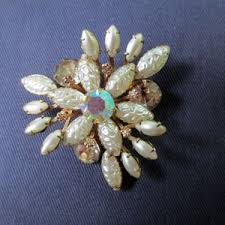 Vintage 1960s Flower Brooch Large Faux Pearl Stylized Abstract Starburst - Etsy