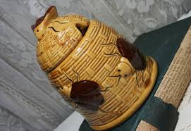 Buy Vintage Honey Pot, Ceramic Bees Honeypot, Basket Design Golden Brown Honey Bees Honey Pot, Vintage Kitchen Decor Online in India - Etsy
