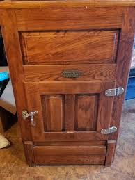 Antique Ice Box for Sale in Lemon Grove, CA - OfferUp