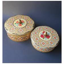 2 Matching Candy Tins Vintage Red Roses Mosaic Motifs ...