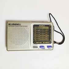 Sold at Auction: BELL HOWELL: Vintage FM/MW/SW world ...