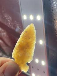 Sold at Auction: Side Notch Indian Artifact Arrowhead