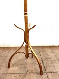 Sold at Auction: Traditional Style Coat Hat Rack