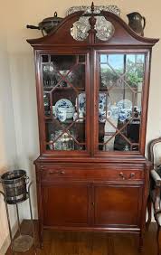 Antique China Cabinet | EstateSales.org