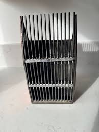 BÄRPLOCKARE i metall Bröderna Berglund Gällstad.. | Köp på ...