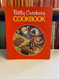 Betty Crocker's Pie Cook Book 1969 (1st Printing) Five Ring ...