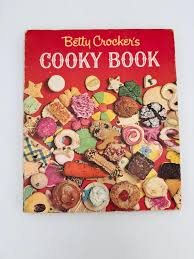 Vintage Cookbook - Betty Crocker's Cooky Book - First ...