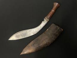 Sold at Auction: Gurkha Kukri knife with 305mm long single ...