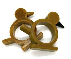 Vintage Bakelite Bird Napkin Ring Holder Set Of 2 3 x 2.5/8 ...