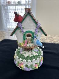 Bird House Music Box, "Oh What a Beautiful Morning ...