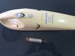 Black and Decker Dustbuster portable hand held vacuum ...