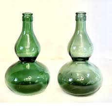 Hourglass Shaped Green Wine Bottle Vase Room Decor 8.25” Vtg Excellent Condition | eBay