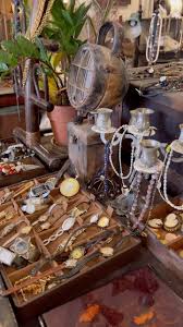 Vintage Jewelry store in Sai Gon - Viet Nam π₯ | We updates ...