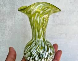 Vintage Peridot Spatter Glass Vase, Rainbow Glass West ...