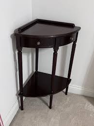 BOMBAY ~ Corner Table | EstateSales.org