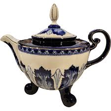 Bombay Asian Garden Blue & White Floral Teapot & Lid