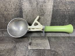 Bonny Prod. Co Ice Cream Scoop Vintage New York NY Lime ...