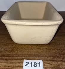 Pampered Chef Stoneware Loaf Pan | EstateSales.org