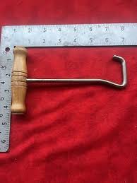 VINTAGE SE OF 2 CARRYING HANDLES HOOLS WOODEN HANDLES (k12 ...