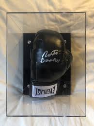 Roberto Duran Autographed Signed Silver on Blk Boxing Glove in Display – iconsofboxing.com