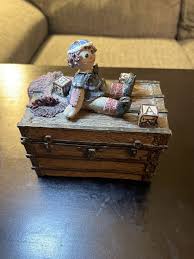Raggedy Ann On Treasure Chest | eBay