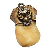 Gold Elk Necklace 14k - Etsy