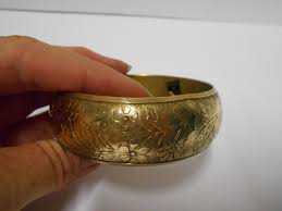 Chunky Brass Bangle Bracelet Dog Wood or Daisy Flowers 1" x ...