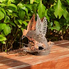 Glitzhome 8.75-in x 9.75-in Gold Metal Solar Outdoor ...