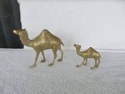 SET OF 2~VINTAGE [ 6.5" + 4.25" ] ETCHED BRASS METAL CAMEL ...