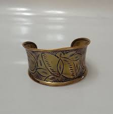 VINTAGE BOHO FLORAL ETCHED ASYMMETRICAL BRASS WIDE CUFF ...