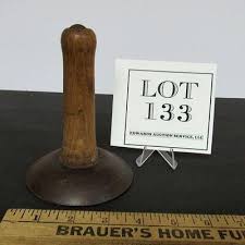 Pepsi-Cola Embossed Bottle, 10 oz, No Returns, Not To Be Refilled | EstateSales.org