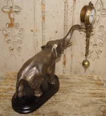 Sammeln Klassisch Alte Uhr Tischuhren Pendeluhr Ein Bronze ...