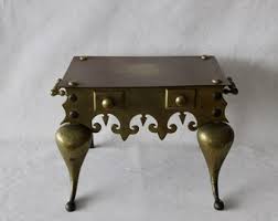 English Victorian Style Brass Fireplace Footman Kettle Trivet ...