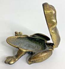 Vintage Brass Frog Personal Ashtray Or Trinket Box Made In England | eBay
