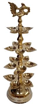Purpledip Brass Kuthu Vilakku Inauguration Oil Lamp Diya: Peacock Design 20 Lights Deepam, 12 Inches (12624) : Amazon.ca: Home