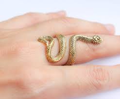 Snake Ring ( L ) - Shop labyrinthvintage General Rings - Pinkoi