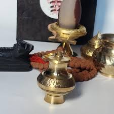 Narmada Shiva Lingam Gift Box: Sacred Hindu Puja Set ...
