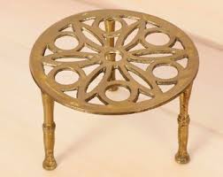 Vintage Solid Brass Round Pedestal Stand Base for Figurine, Pot or Candle. No Ridge Around Edge. 4 Edge Ridges on Top and Base. India. - Etsy New Zealand