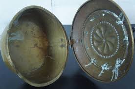 Antique 19th Century Brass Bed Warmer Warming Pan Pinwheel Flower For Sale at 1stDibs | vintage bed warmer, old bed warmer, vintage dragon bedwarmer