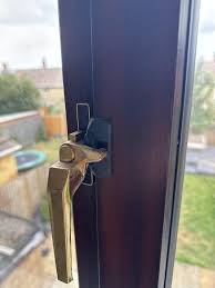 Can someone help me identify what these are called ? : r/DIYUK