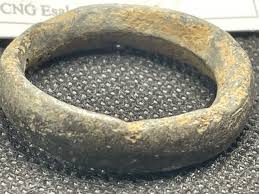 Pre owned antique very very old Celtic bronze ring Proto money 800-500 BC large | SWAG