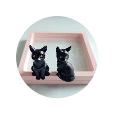 Halloween Themed 3D Mini Black Cat Figurines for Decor