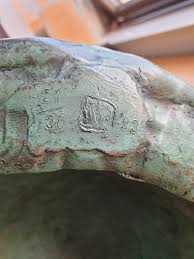 ▷ Hat by Yayoi Kusama, 1988 | Bronze Sculpture for Sale ...