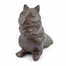 Brown Cast Iron Squirrel Figurine Statue Garden Tree Stump ...