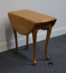 BROYHILL FURNITURE Solid Oak Early American Country Style 32 ...