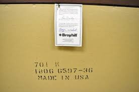 Broyhill USA Federal Style Broken Arch & Finial Cherry Wood ...