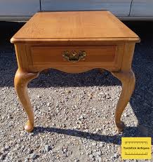 Oak End Table / Side Table with Drawer by Universal (ET326 ...