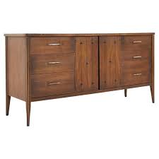 Broyhill Saga Mid Century Walnut Credenza | Mid Century ...