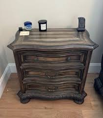 Hooker Furniture Rhapsody Collection Cal King 5 Piece Bedroom Set for Sale in Reading, MA - OfferUp